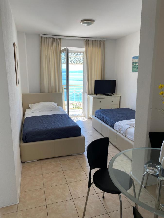 Villa Leo Beach Apartment Подгора Экстерьер фото